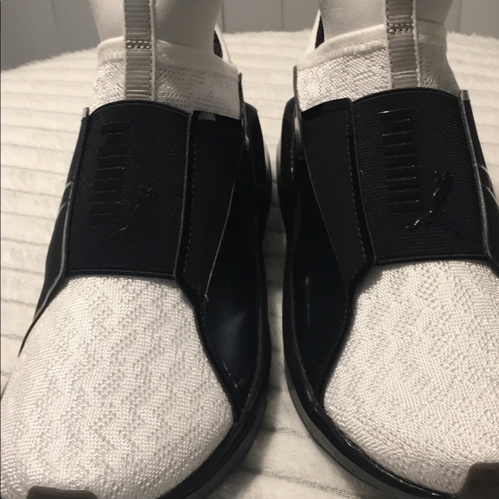 Black and white new pumas